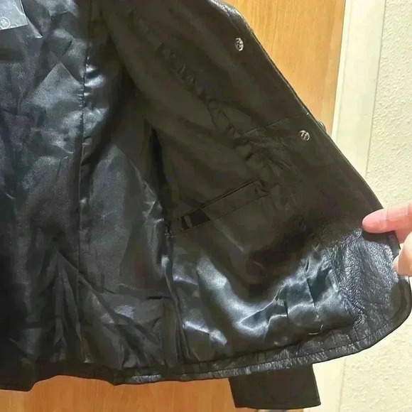 Leather jacket. Size 0 - Picture 6 of 8